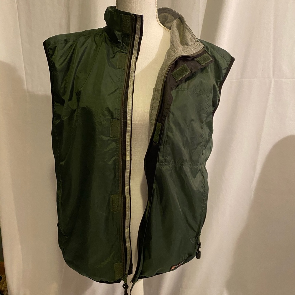 B.U.M. Vest with reflective lines